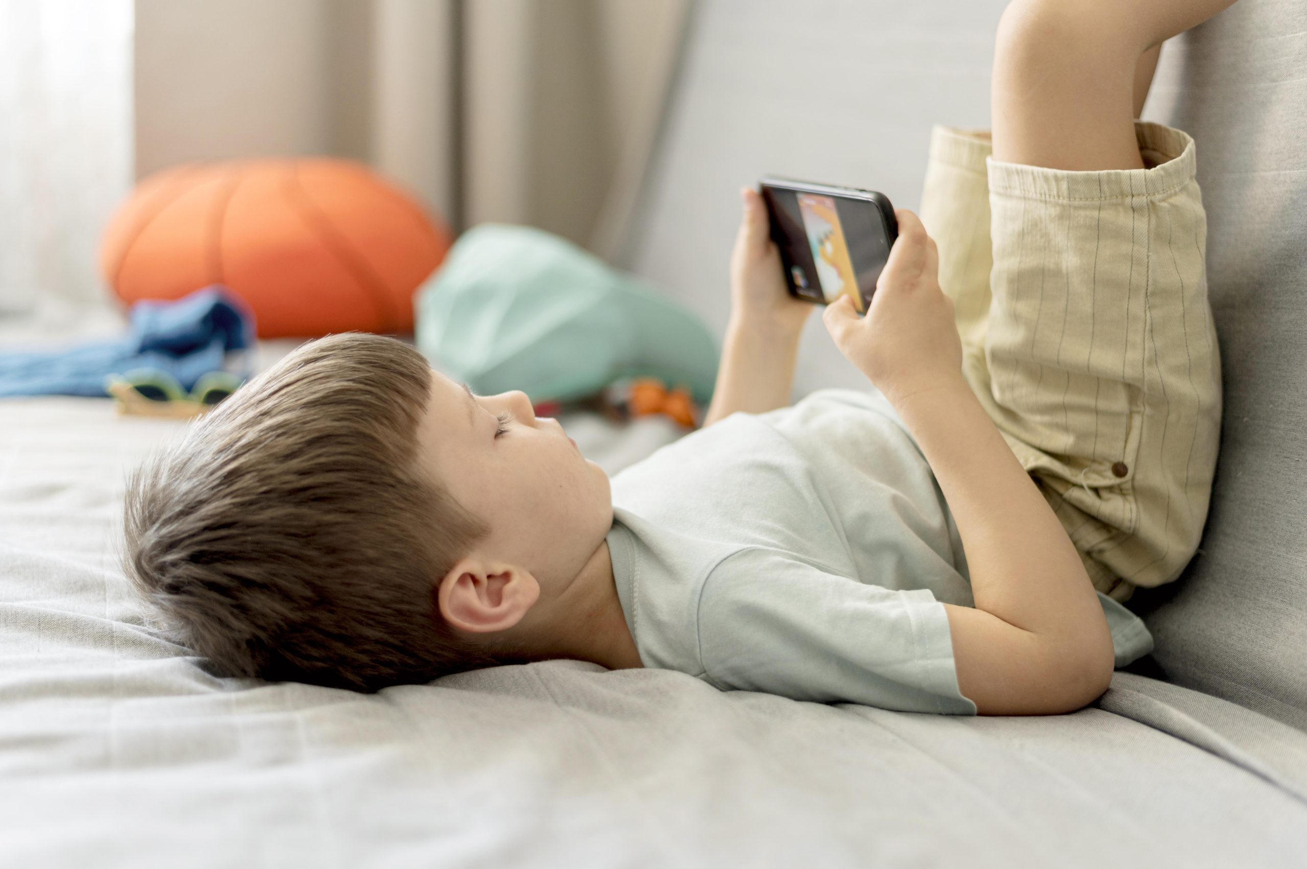 Risks and Benefits of Screen Time for Kids
